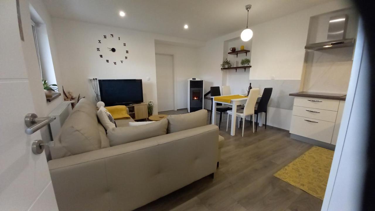 Gogo Apartamento Delnice Exterior foto