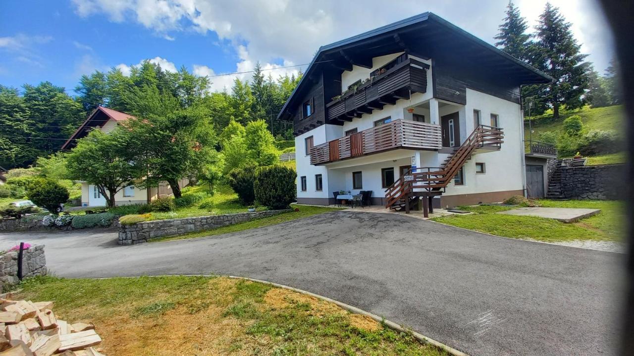 Gogo Apartamento Delnice Exterior foto